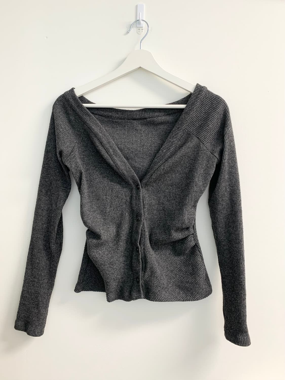 브이넥 셔링 가디건 상품이미지1