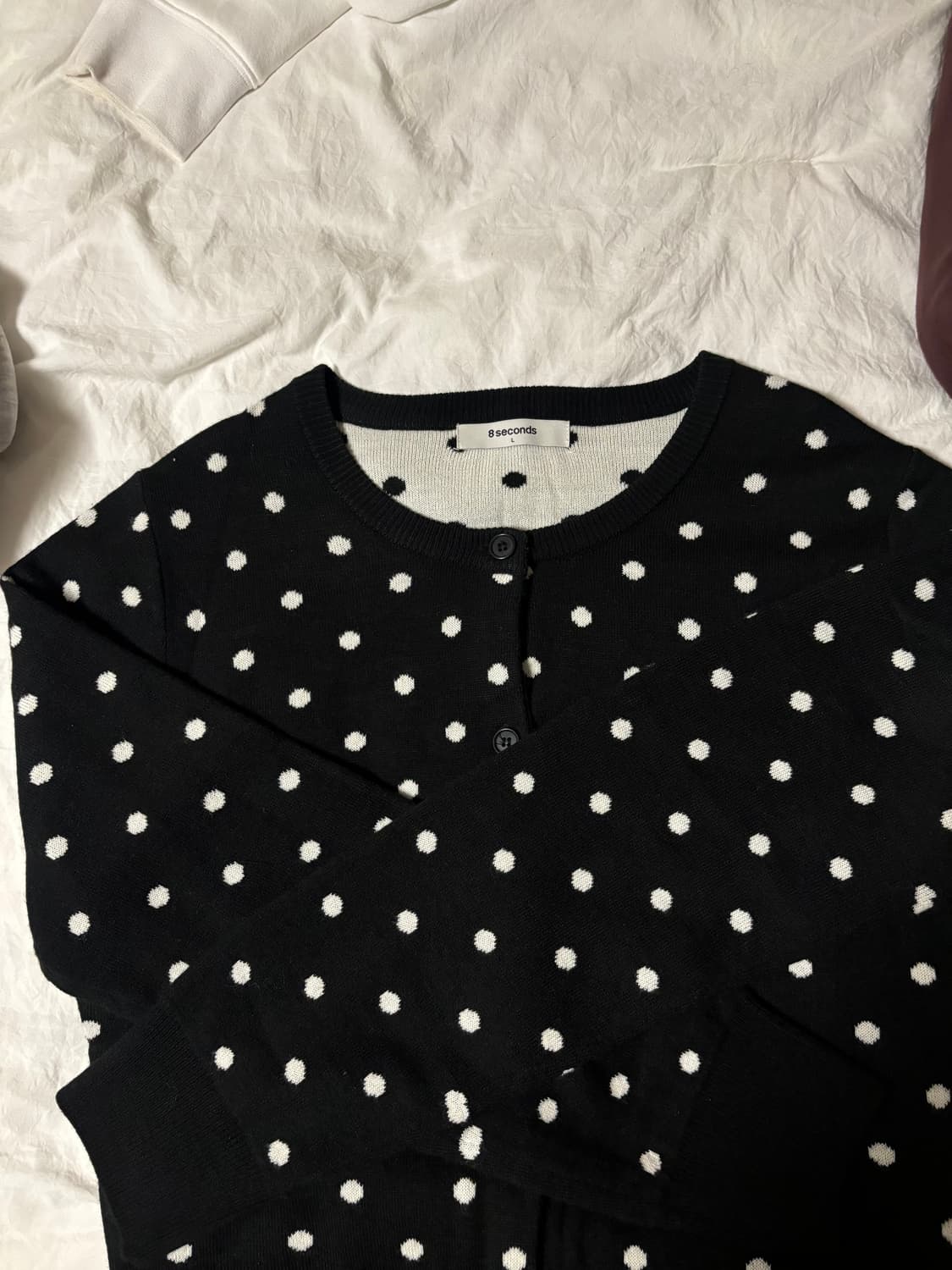 에잇세컨즈 도트 패턴 자카드 라운드넥 카디건 블랙 L 상품이미지1