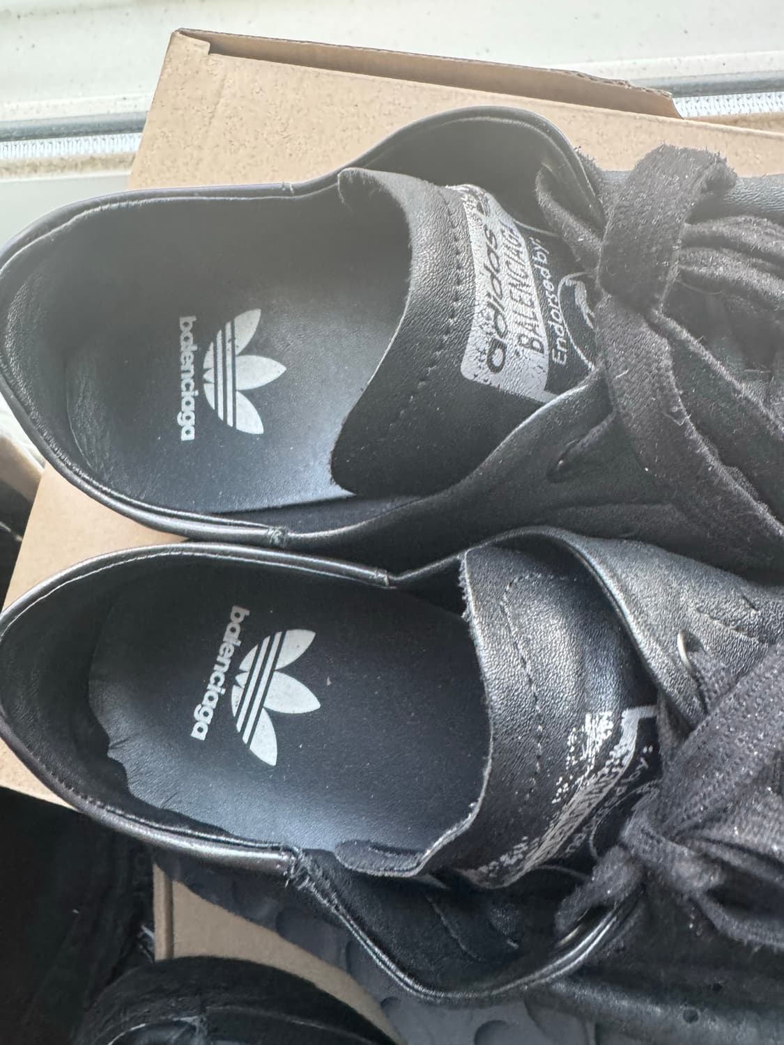 (44) 발렌시아가 아디다그 스탠 스미스 원아웃 상품이미지5