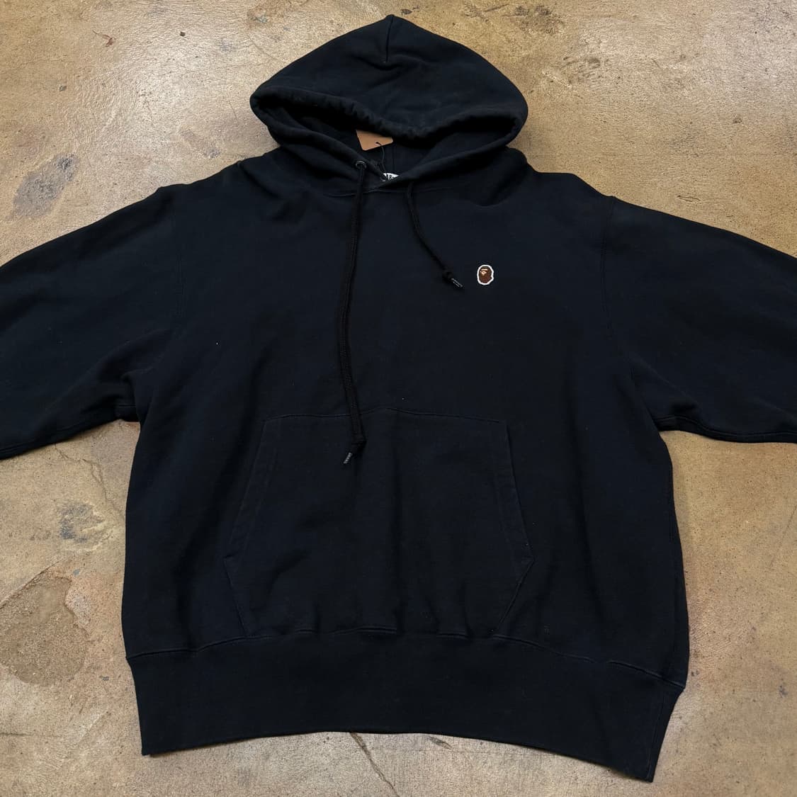 베이프 블랙 헤드 원 포인트 스몰로고 후드티 상품이미지3