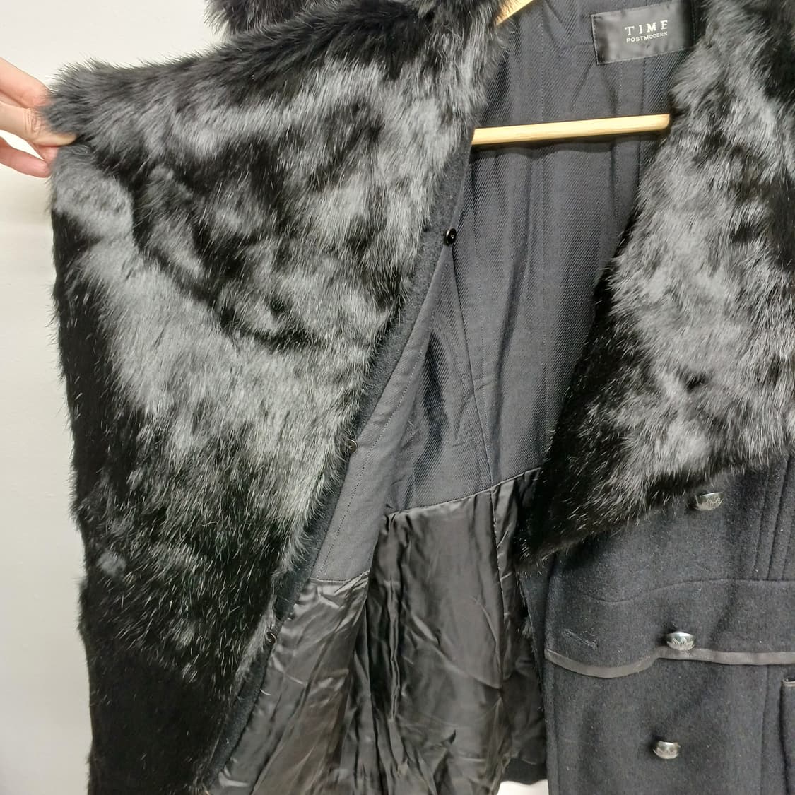 타임 포스트모던 블랙 퍼 카라 울 하프 코트 55 상품이미지3