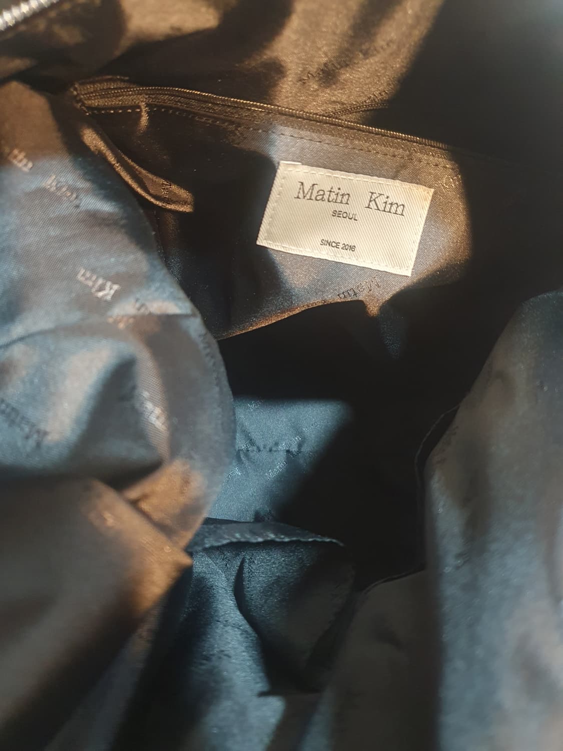 마뗑킴 블랙 레더 숄더백 상품이미지7