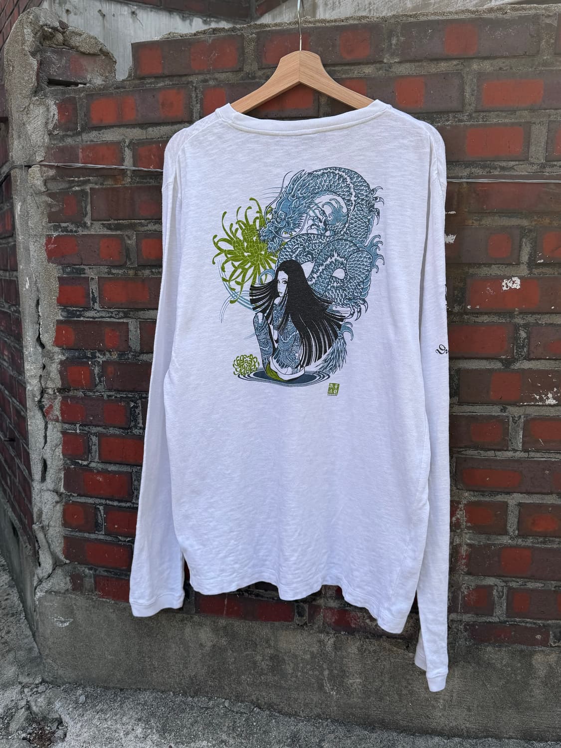 키스마크 오리엔탈 스네이크걸 롱슬리브  상품이미지2