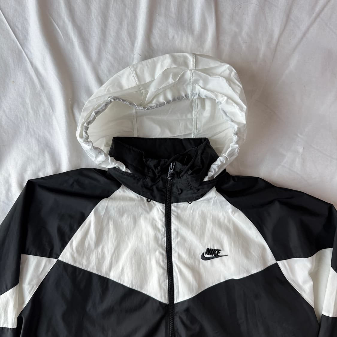 2+1) 나이키 윈드러너 범고래 바람막이 L 상품이미지3