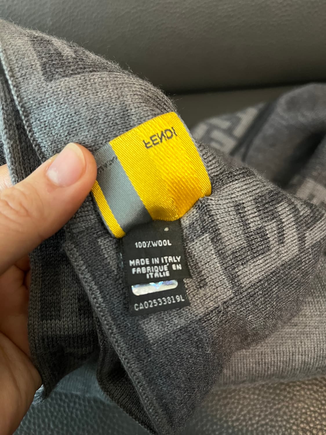 펜디 FF 로고 울 머플러 그레이 상품이미지5