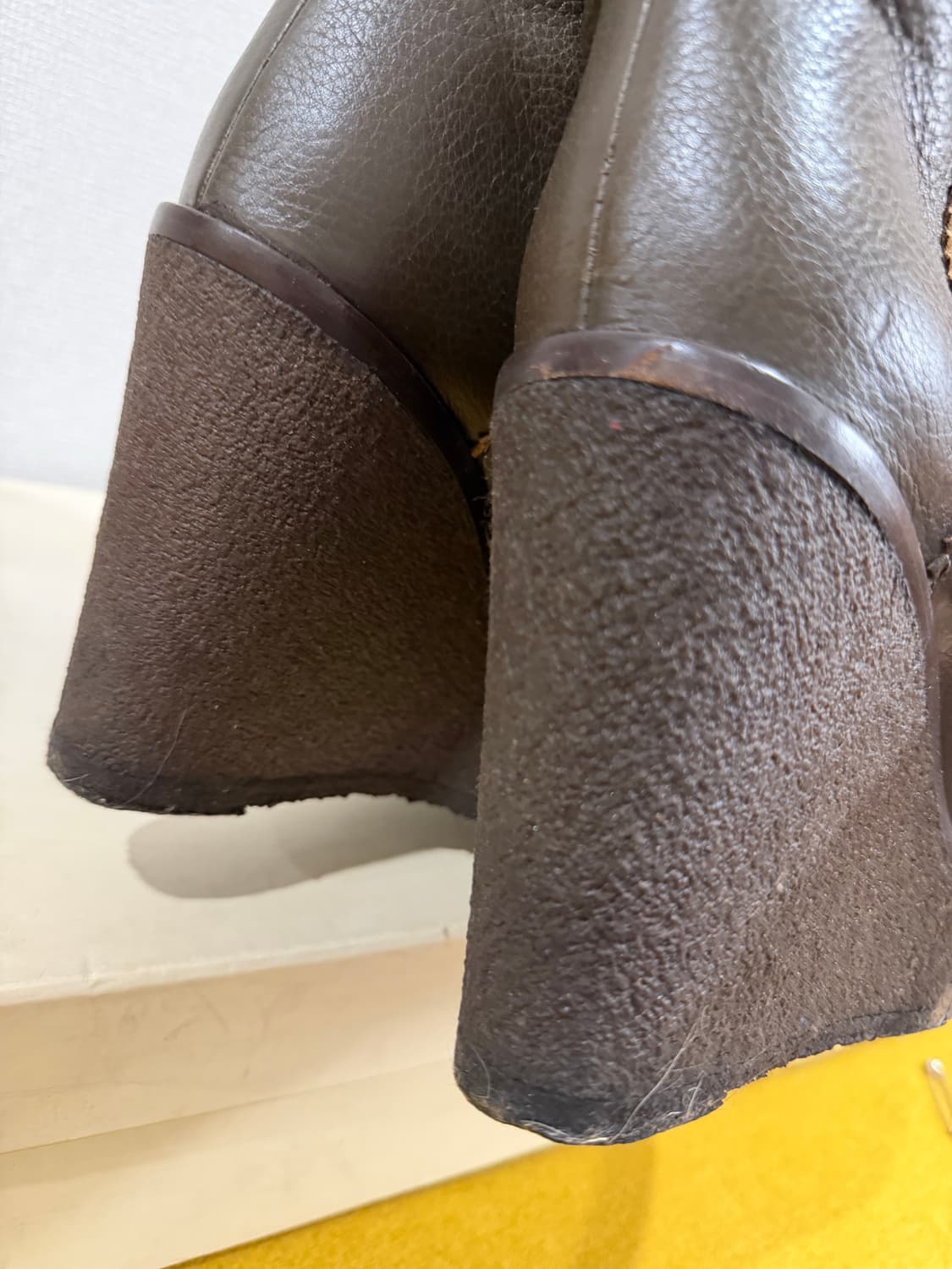 입생로랑 카키 레더 양털 롱부츠  상품이미지4