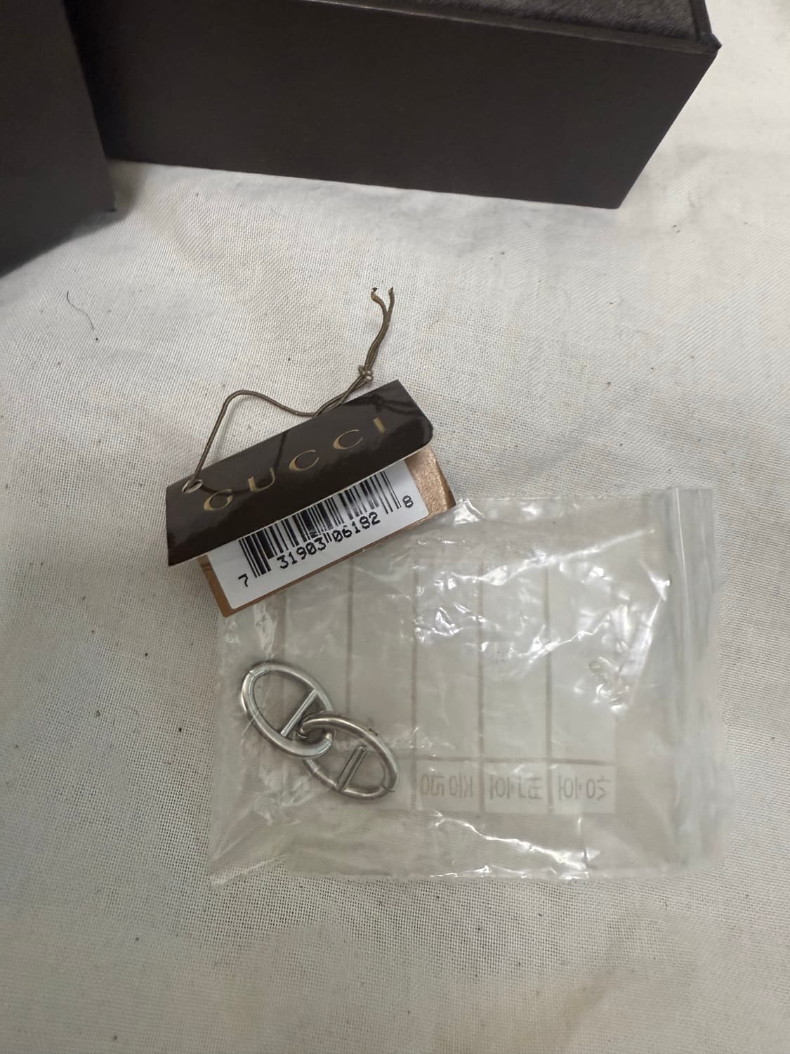 구찌 실버 팔찌 겸 체인 시계 상품이미지4