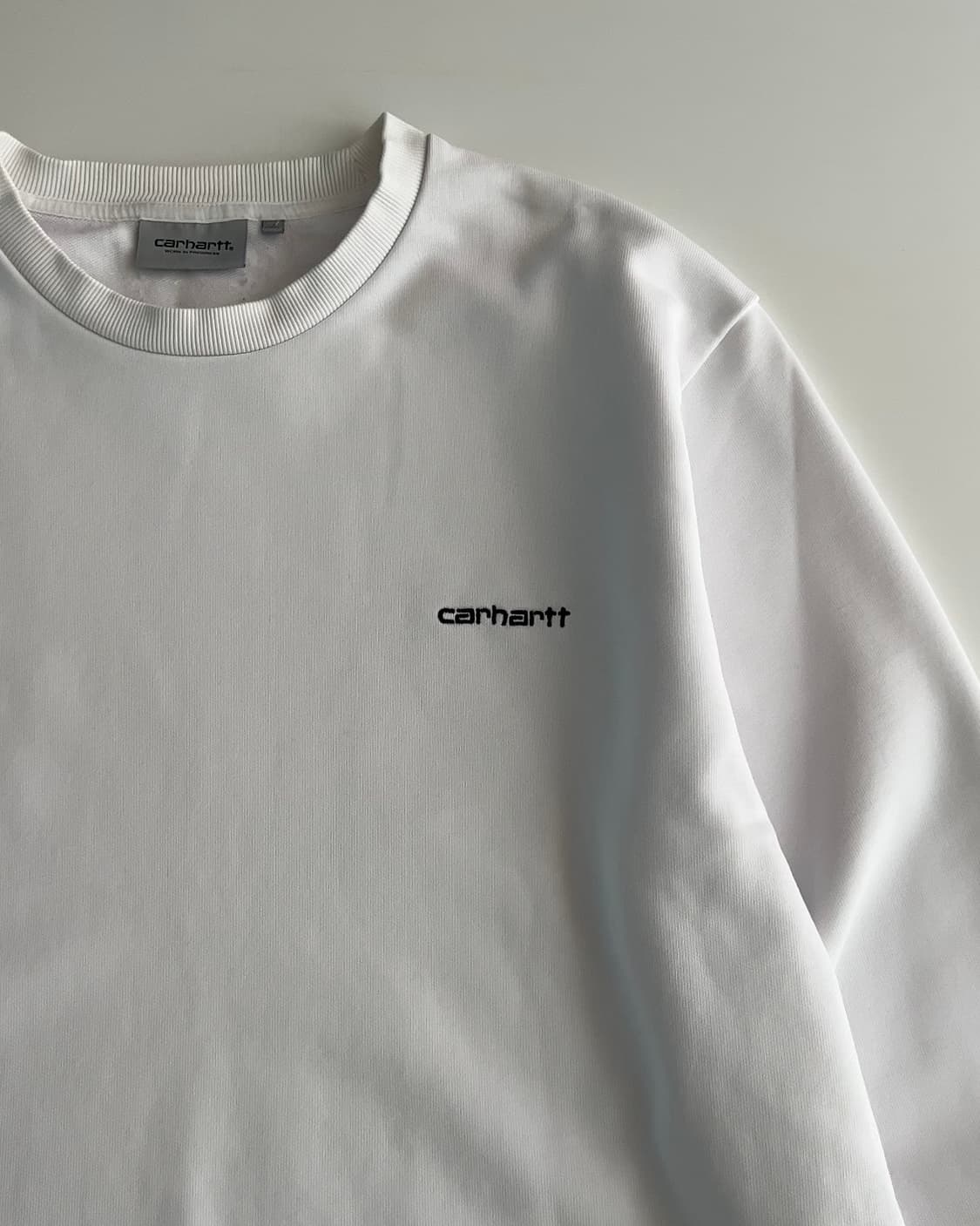 칼하트 화이트 맨투맨 XXL 상품이미지3