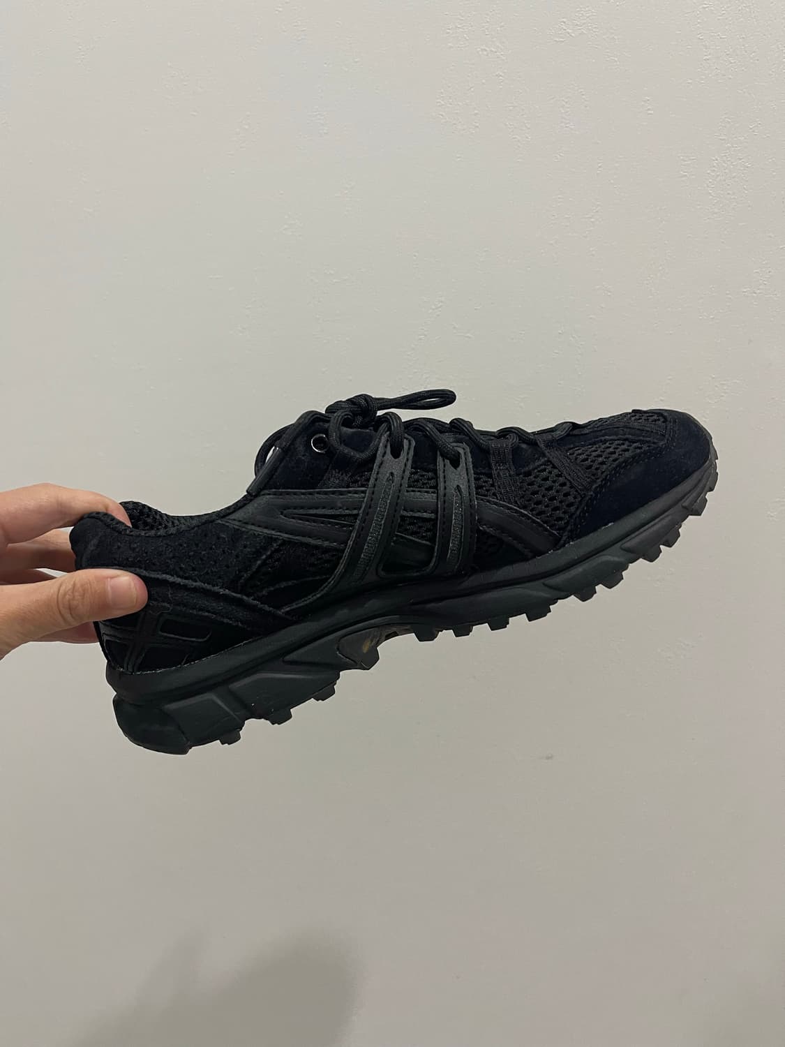 Asics 아식스 젤 소노마 올블랙 스웨이드 245mm 상품이미지9