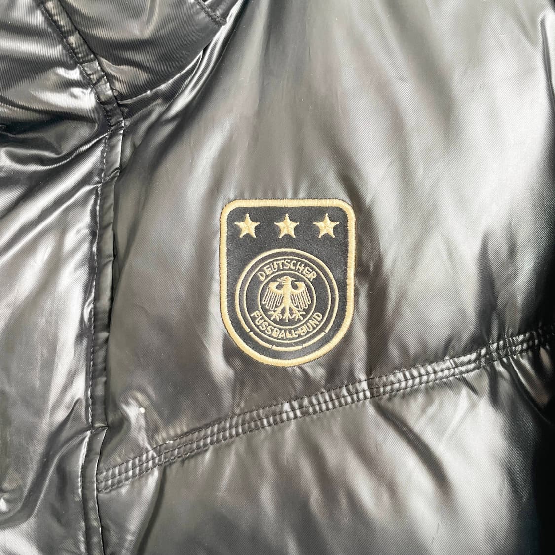 D2 아디다스 올드스쿨 독일 유광패딩점퍼 110사이즈 상품이미지5