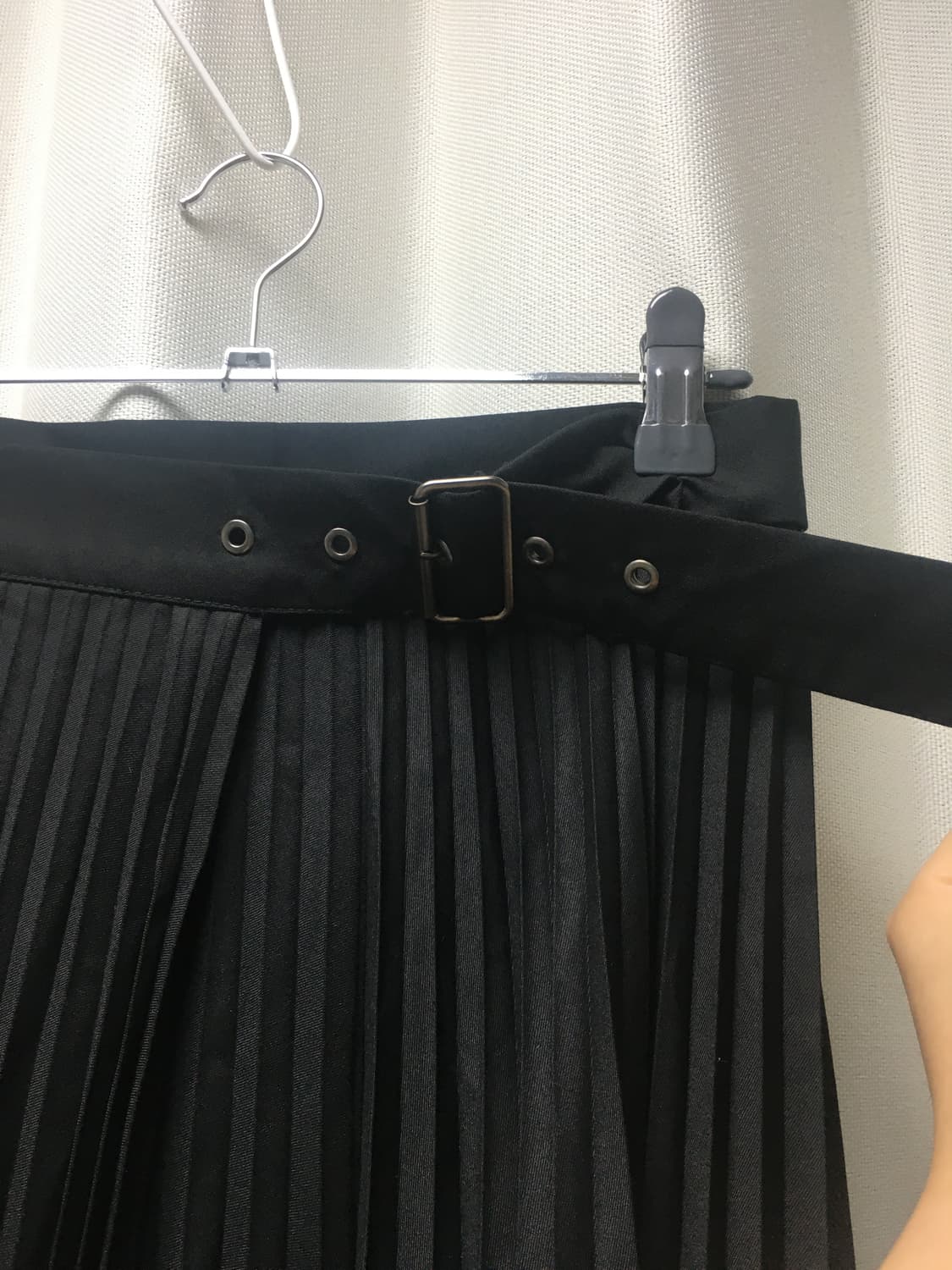 벨트 플리츠 롱 스커트  랩스커트 블랙 상품이미지2