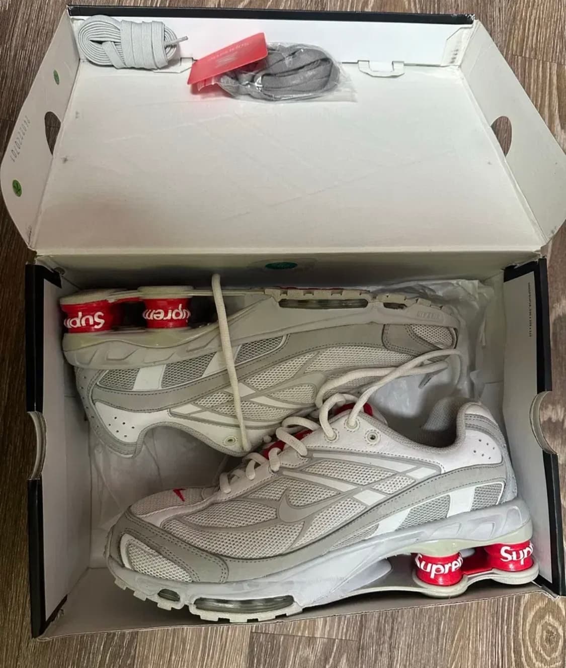 나이키 x 슈프림 샥스 라이드 2 SP 화이트 상품이미지3