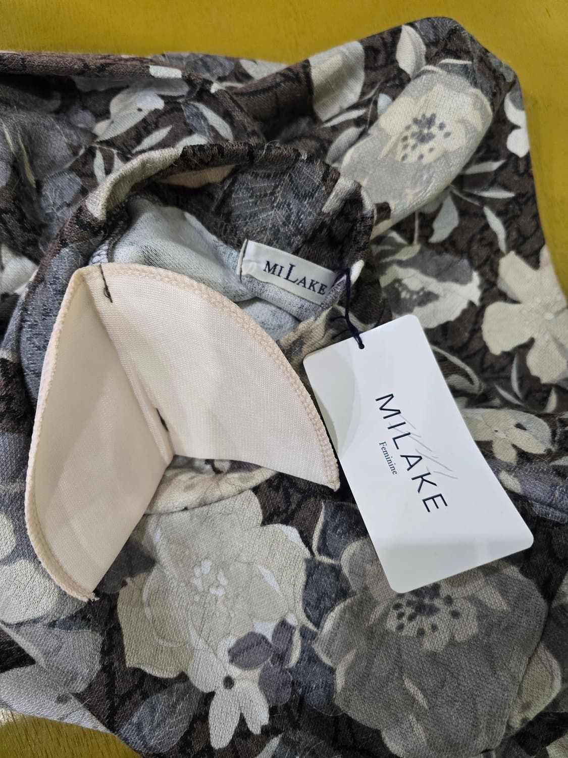 플라워 패턴 브라운 반목 폴라 티셔츠 일본빈티지 상품이미지2