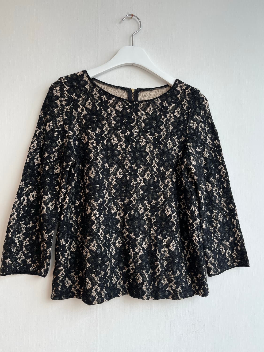 볼드 플라워 블라우스 상품이미지1