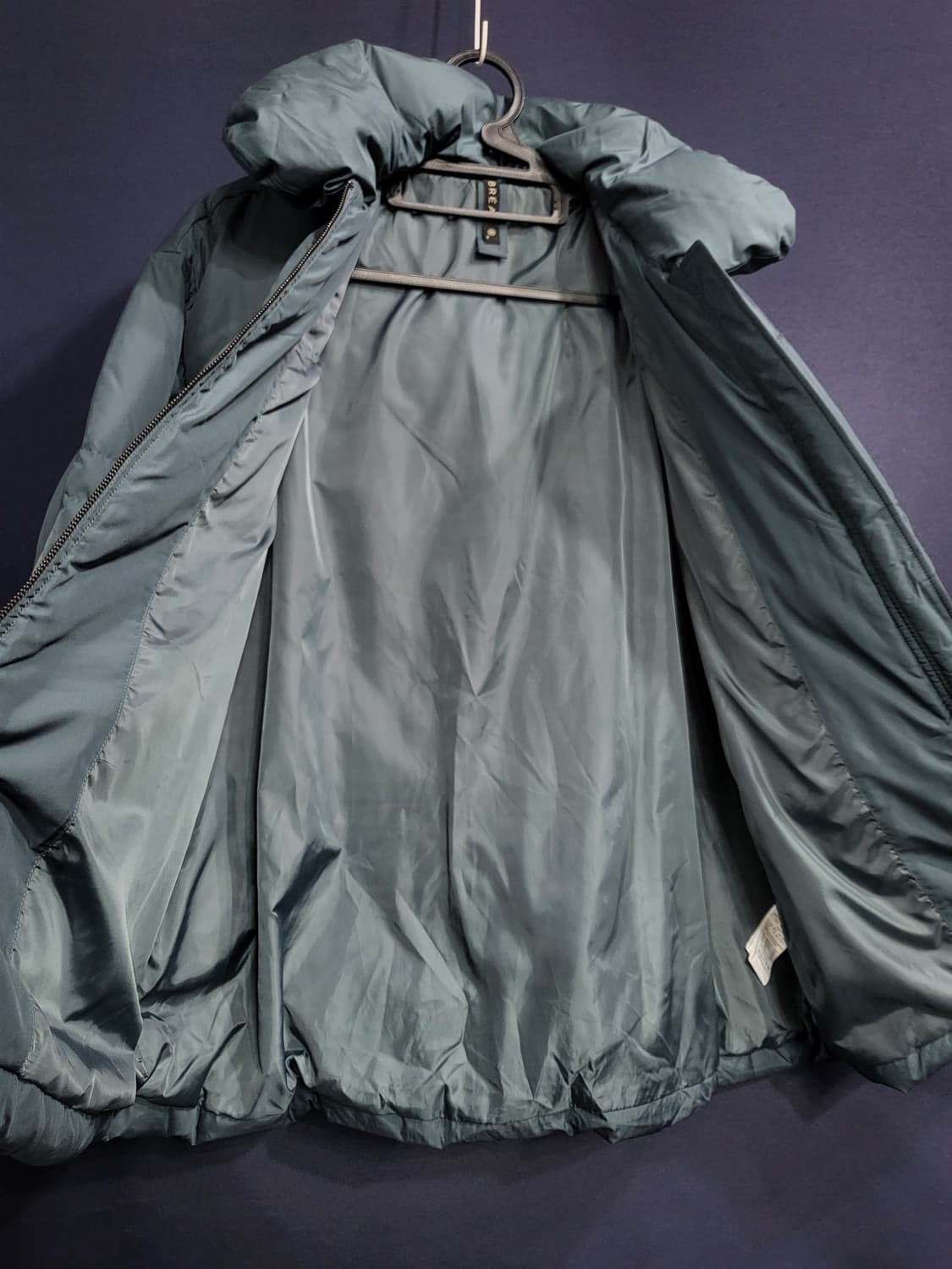 브리엘 덕다운 세미오버핏 패딩 상품이미지4