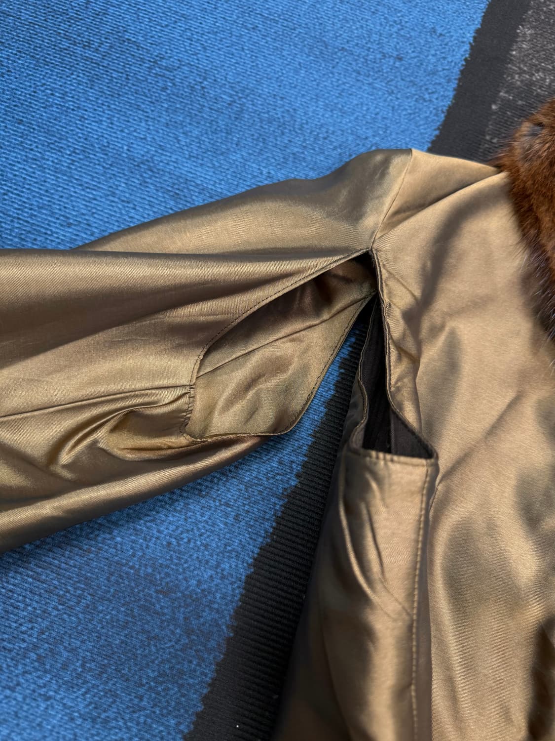 투모로우랜드 퍼 라이너 자켓 상품이미지4