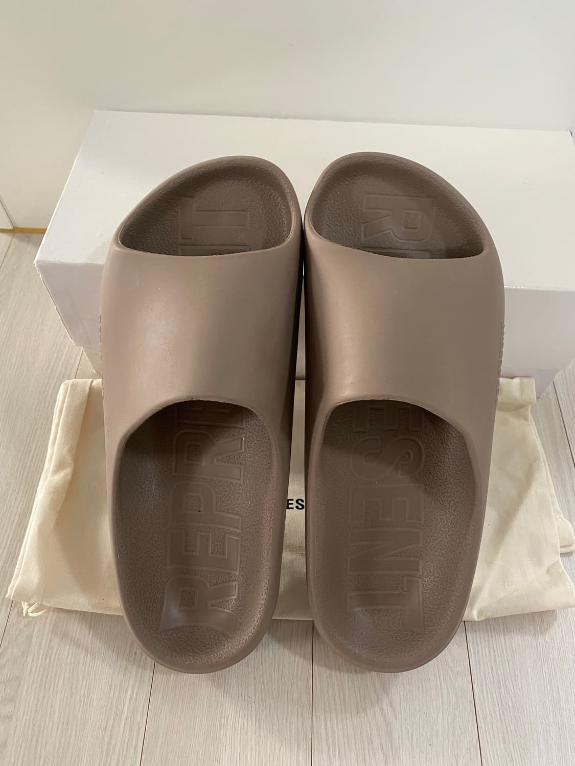 레프리젠트 슬리퍼 43 새상품 상품이미지2