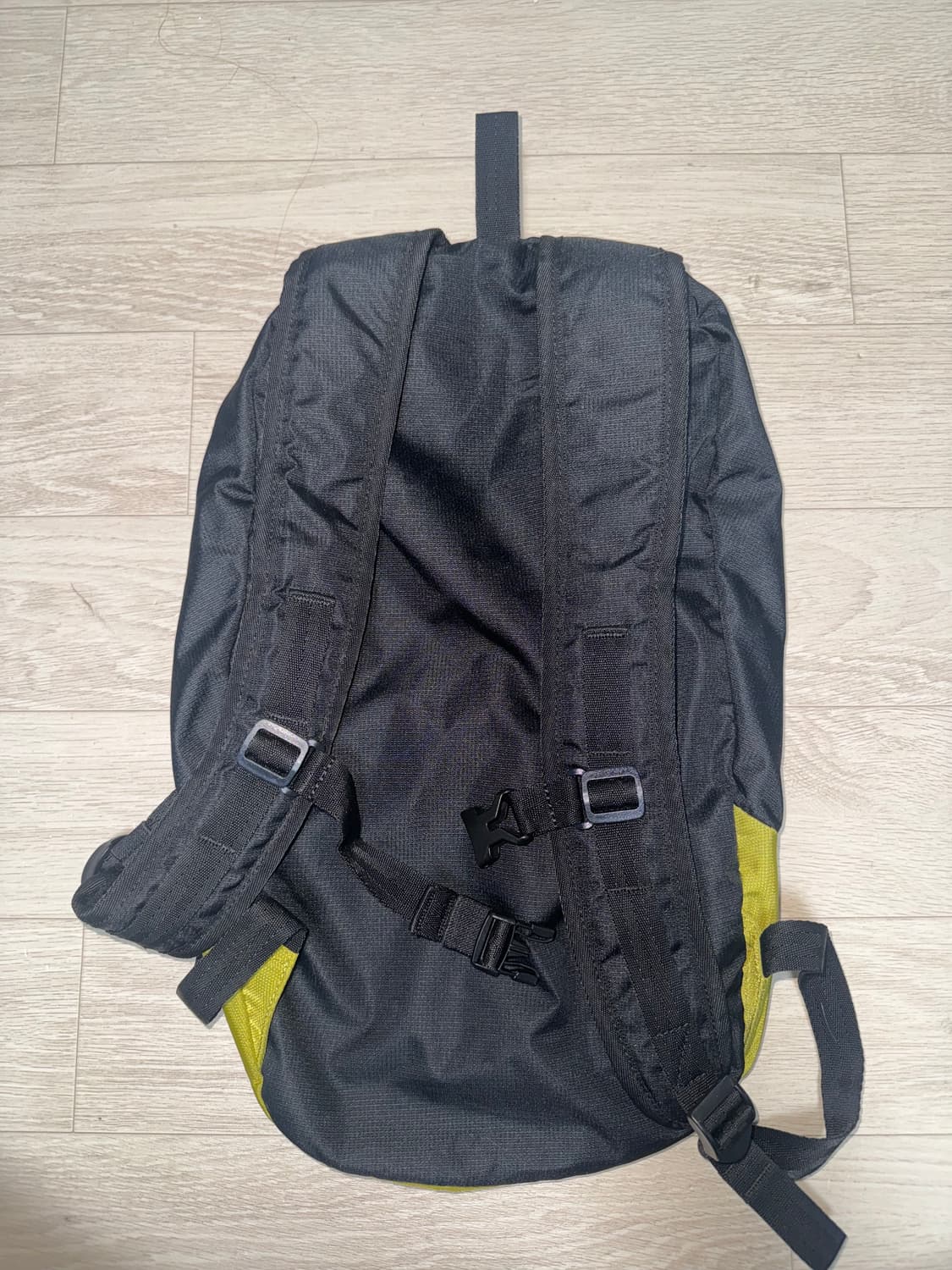 미스치프 롬버스 메쉬 백팩 핑크 블랙 거의 새상품 상품이미지2