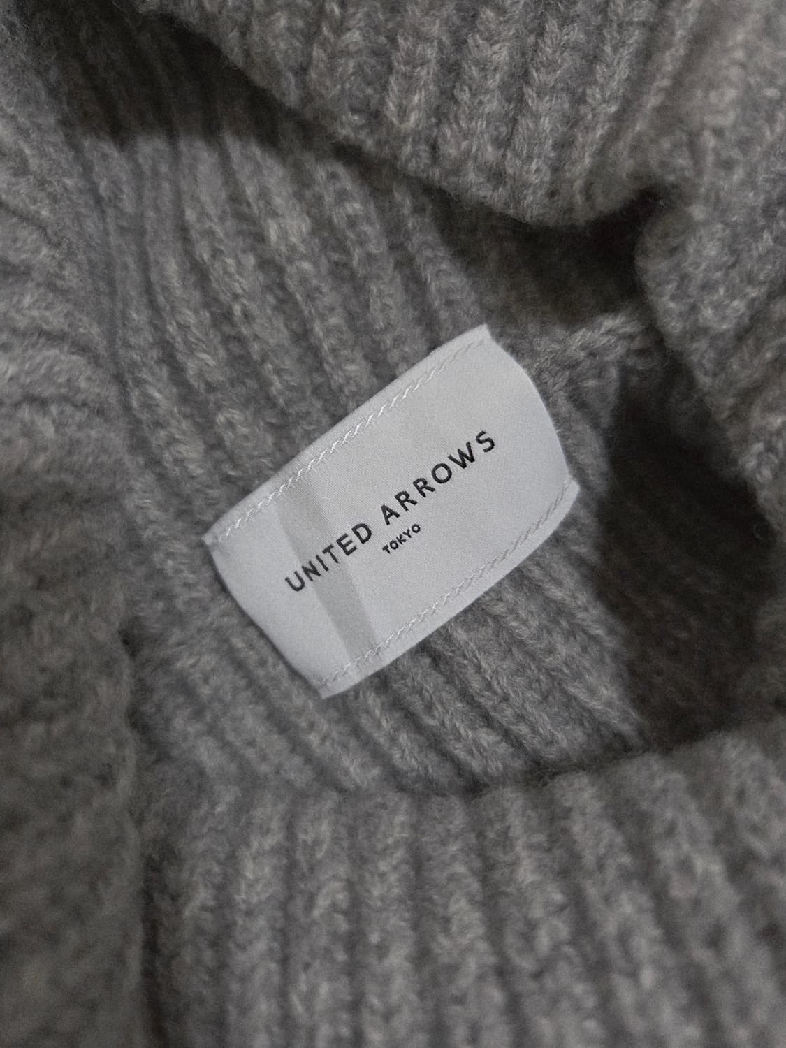 유나이티드 애로우즈 도쿄 라이트 그레이 하이넥 니트 원피스 상품이미지5