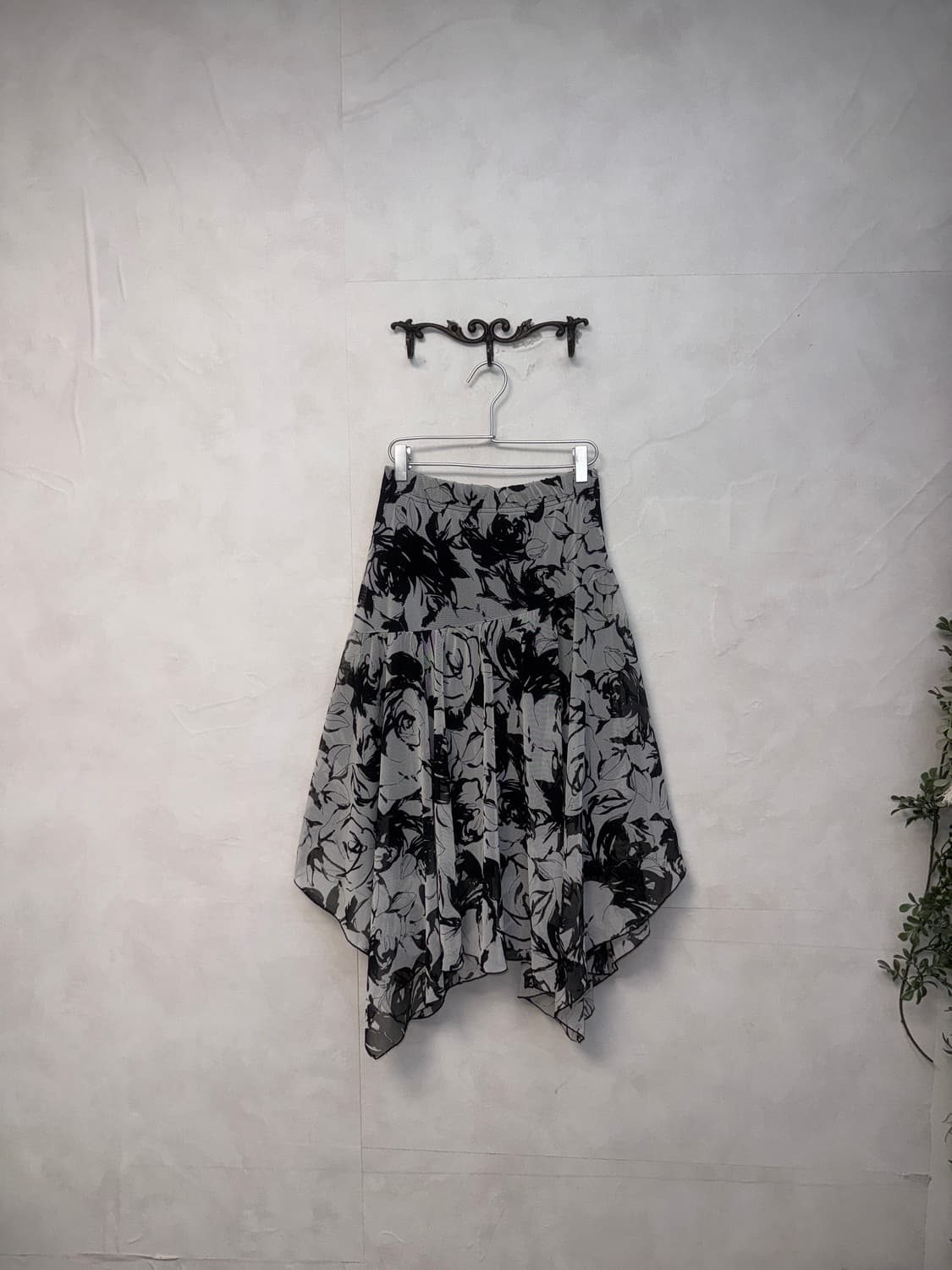 Black & white oriental rose unbalance sk 상품이미지2