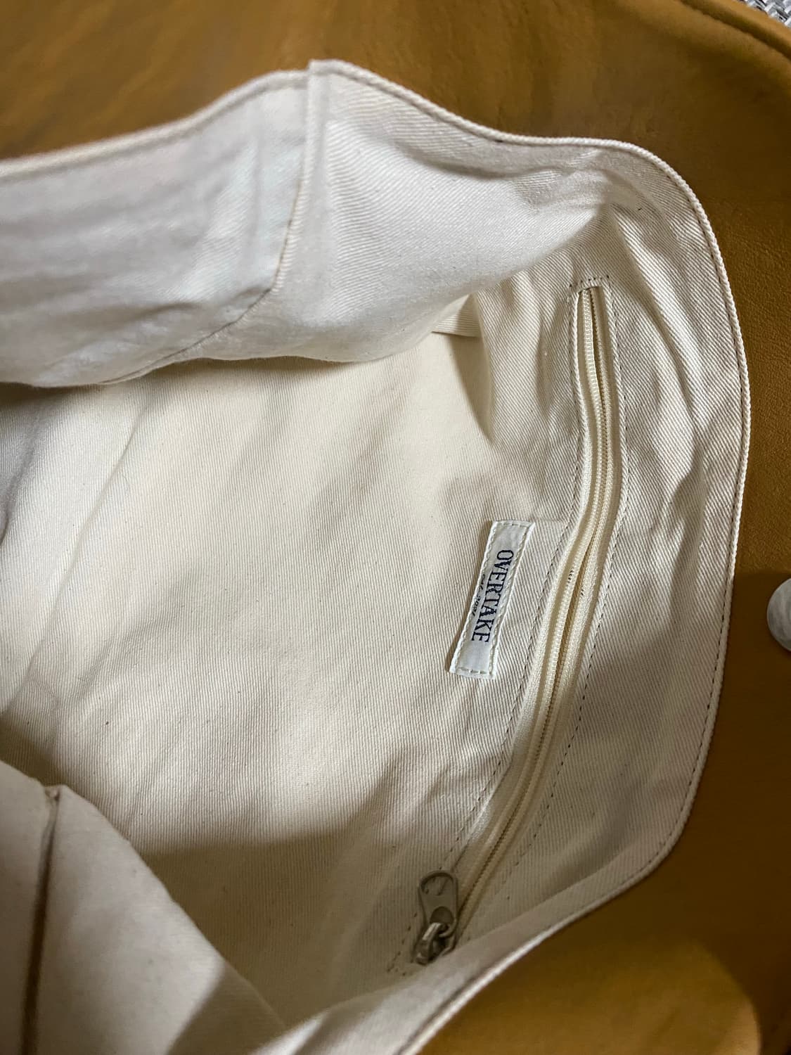 오버테이크 숄더백 가죽 상품이미지5