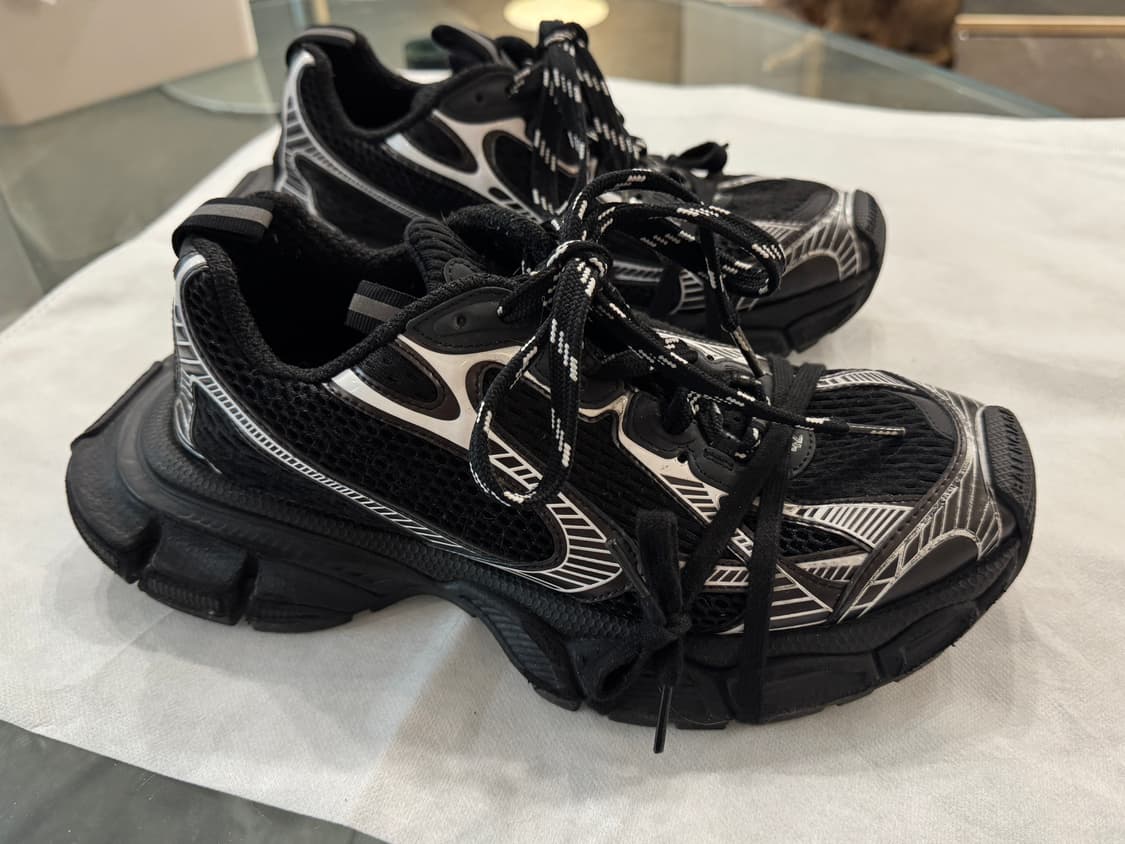 발렌시아가 3XL 블랙 42 상품이미지1