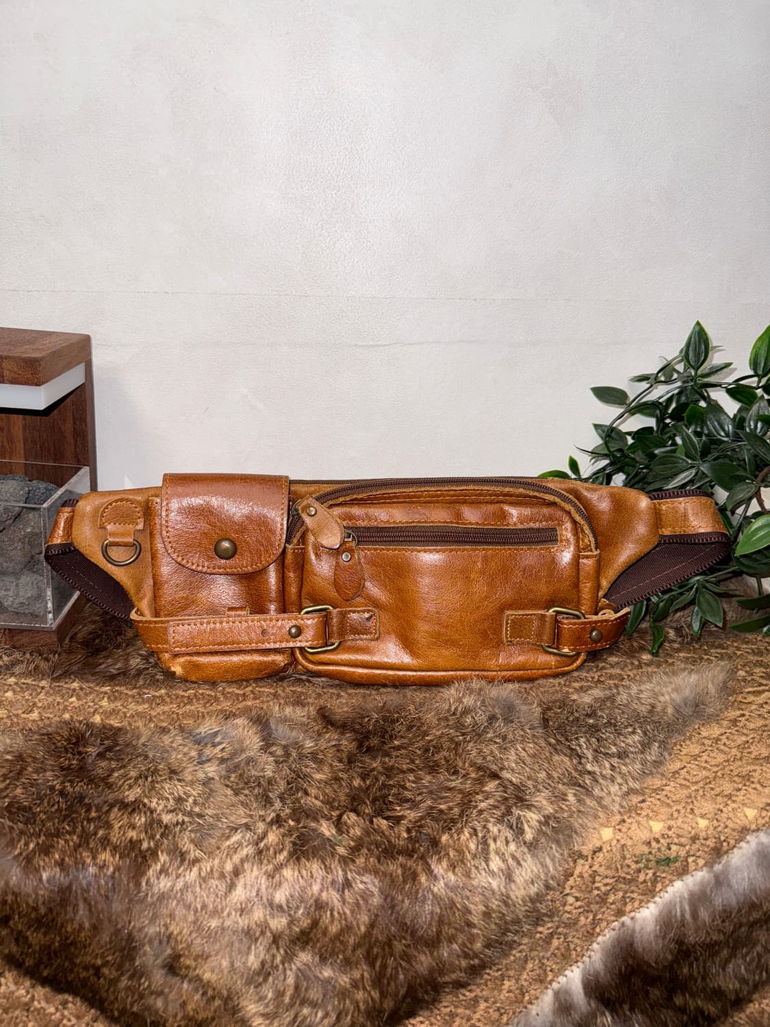 Camel brown buckle pocket belt bag 상품이미지1