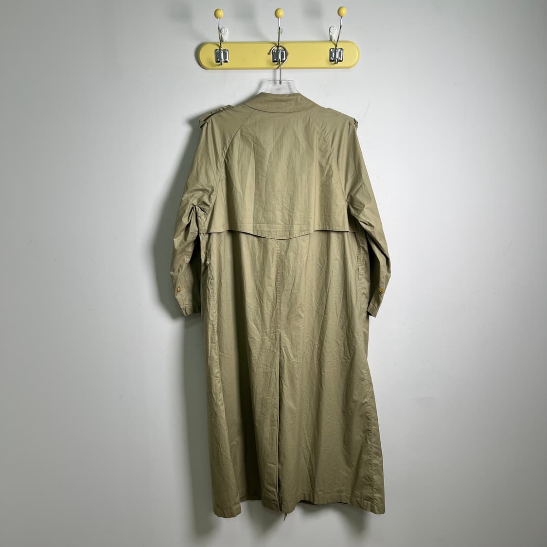 버버리 베이지 더블 브레스티드 트렌치코트  상품이미지2