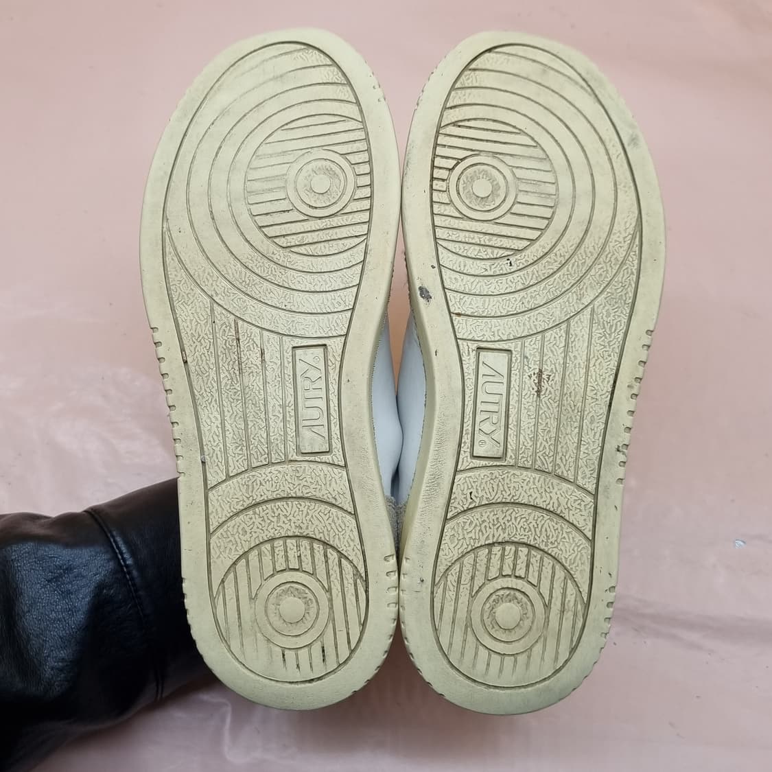 오트리 메달리스트 스니커즈 36 230 상품이미지3