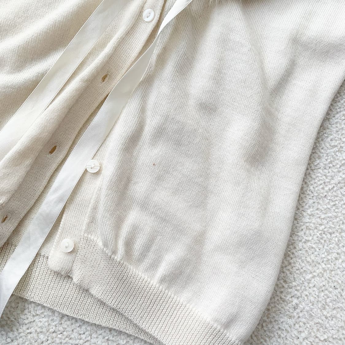 페록스 뮤트아이보리 퍼 리본 가디건 상품이미지3