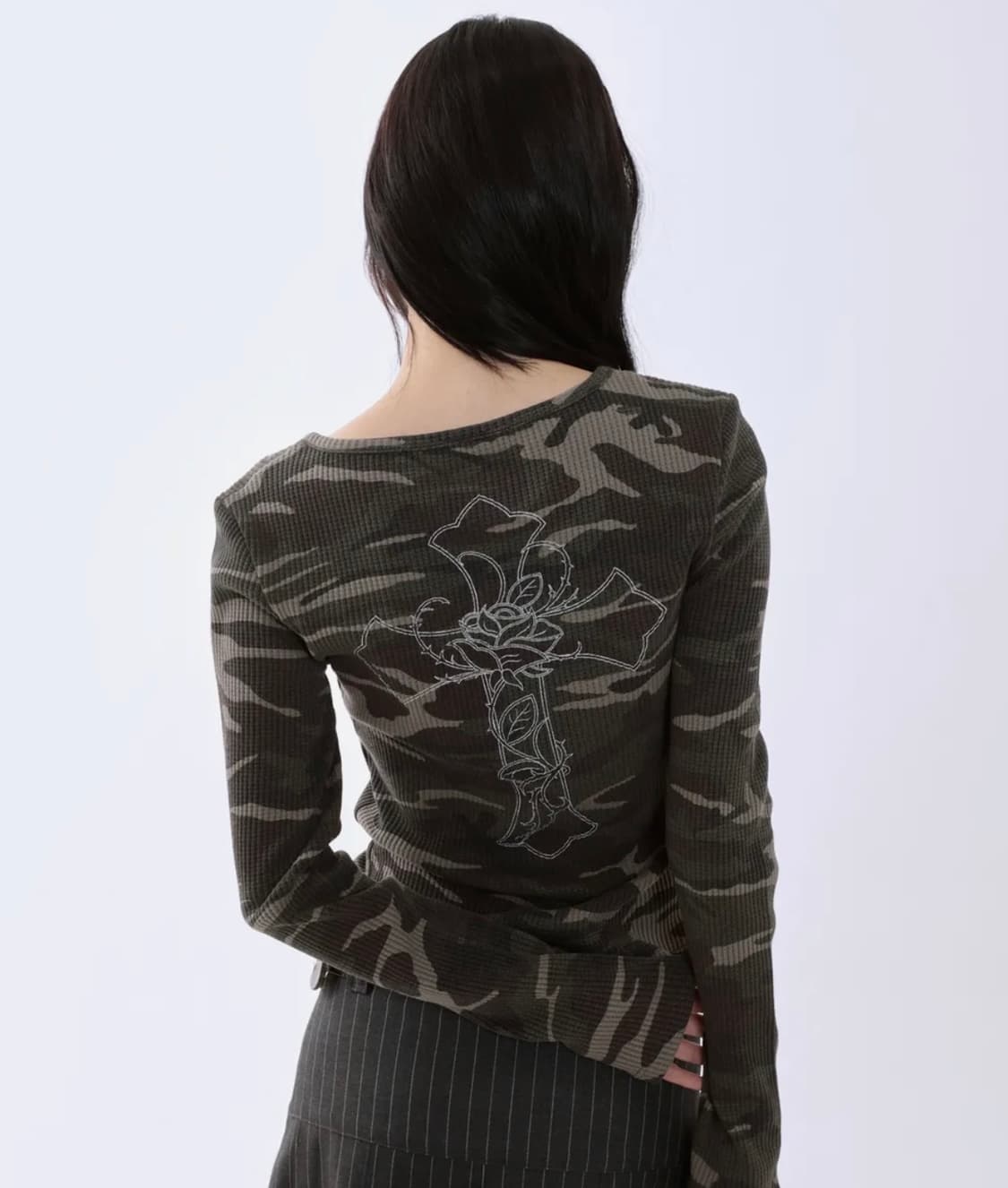 새상품) 러닝하이 스터드 카모 롱슬리브 티셔츠 상품이미지2