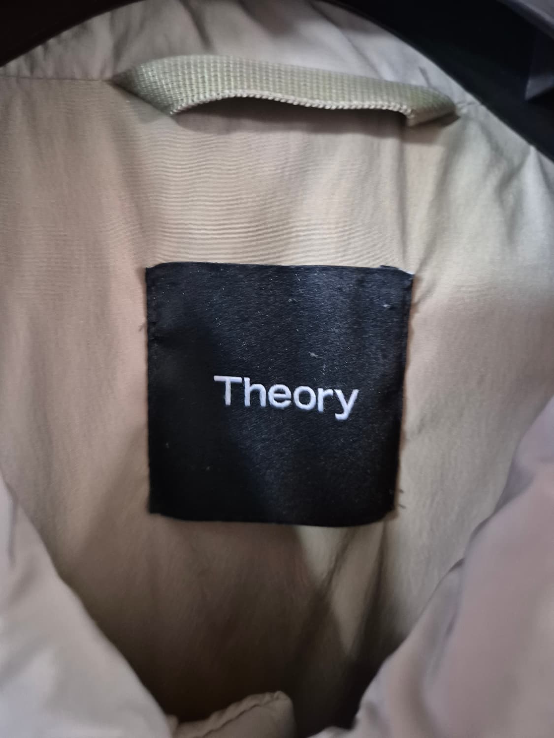 띠어리 다운패딩M 상품이미지5