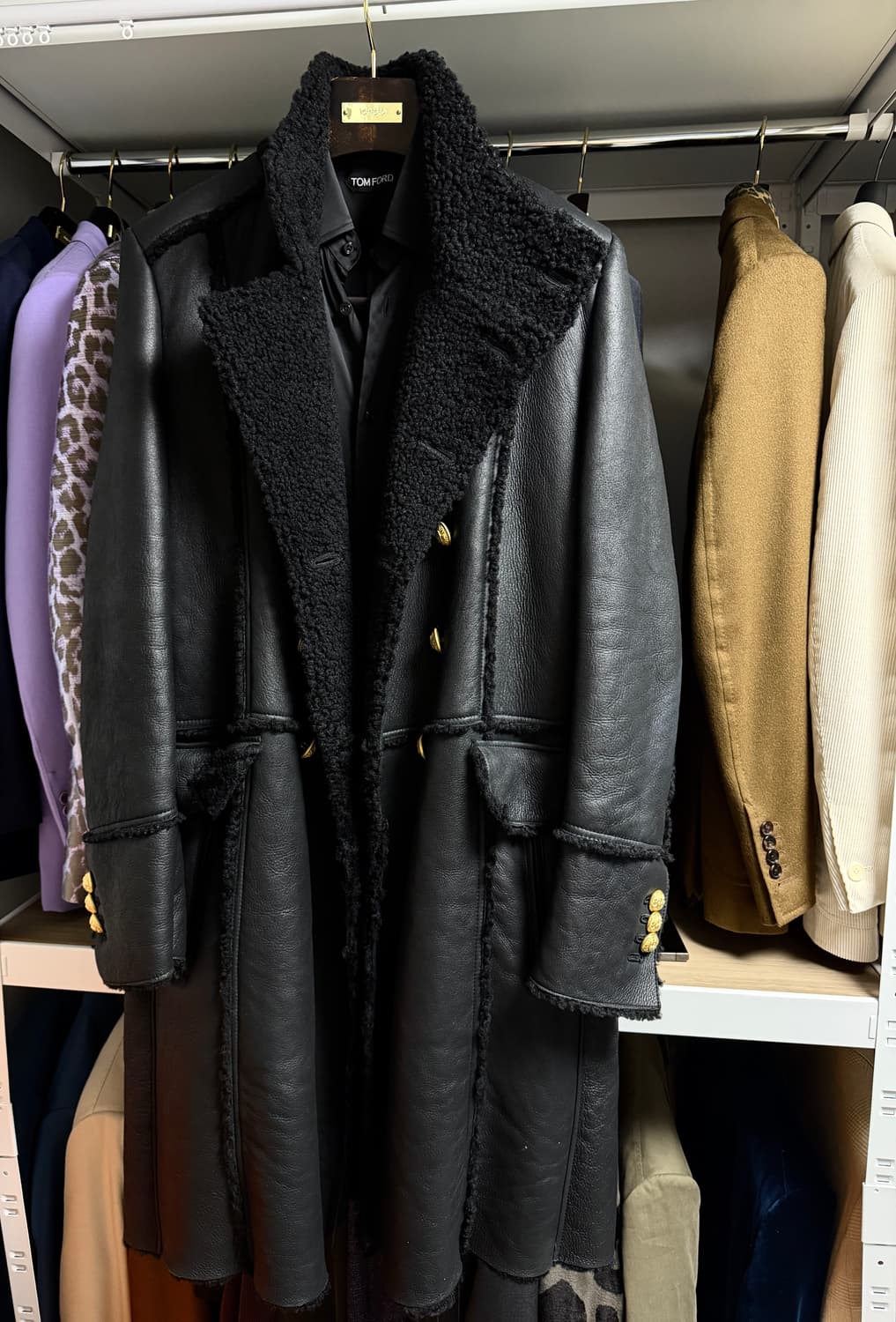 (명작,강추👍)발망 블랙 금장 시어링 무스탕 코트 톰포드 무드 상품이미지10