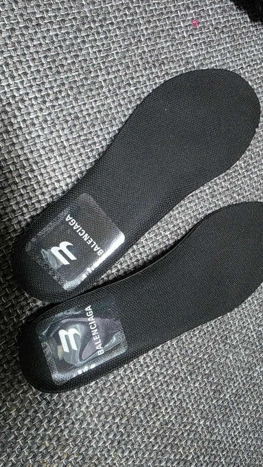 발렌시아가 디펜더 40사이즈 상품이미지6