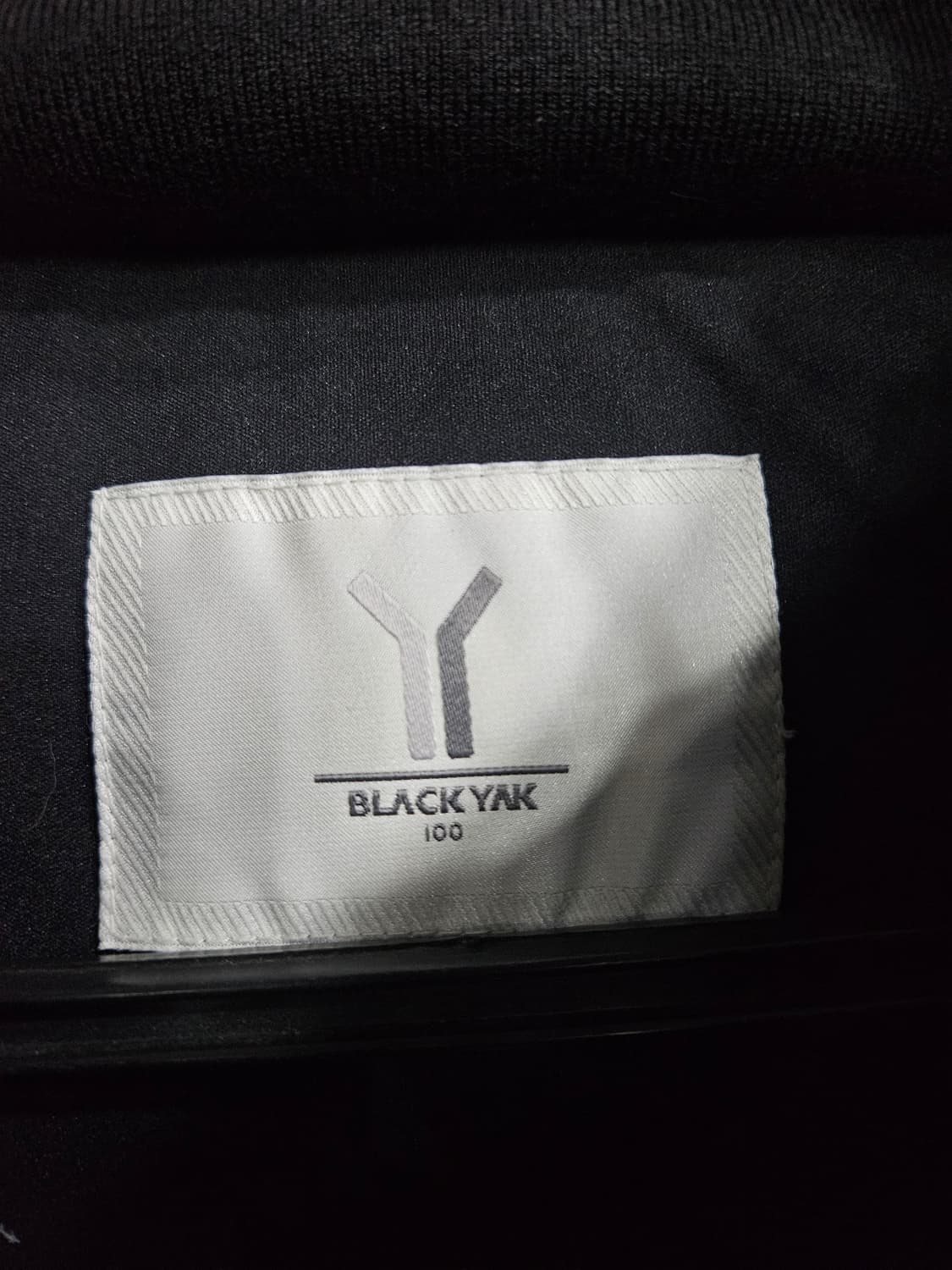 블랙야크 블랙컬러 남성 100 구스다운 롱패딩  상품이미지3