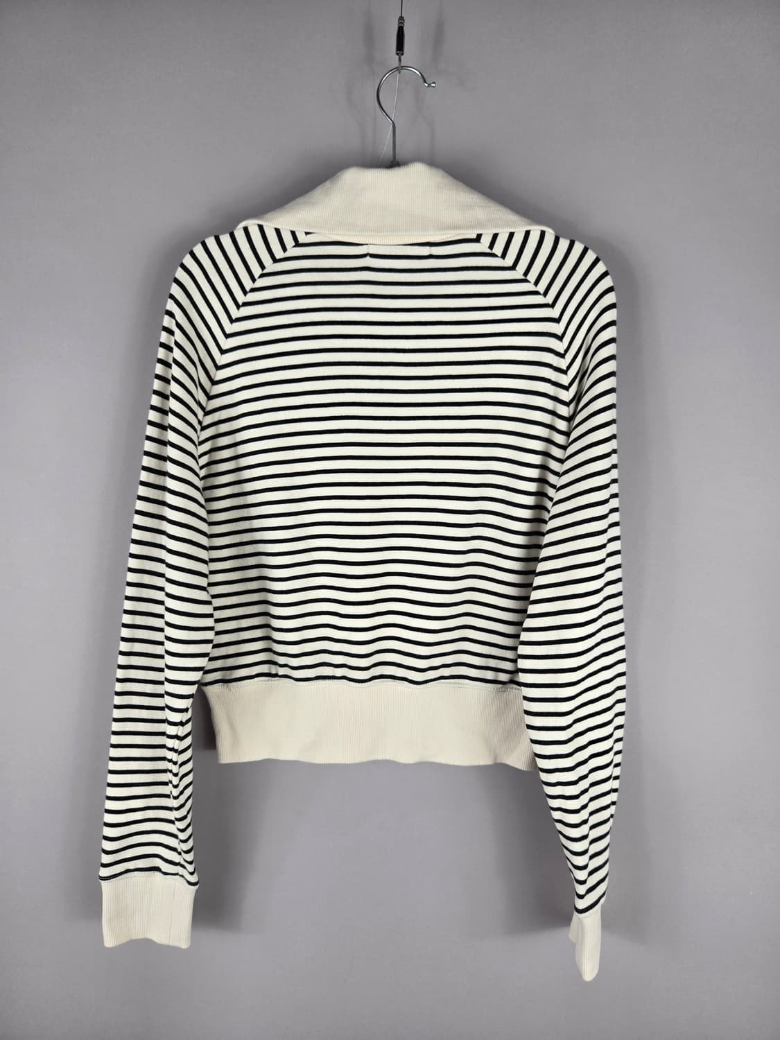 [무료배송]게스 F 여성 스트라이프 반집업 숏 스웨트 맨투맨 티셔츠 상품이미지6