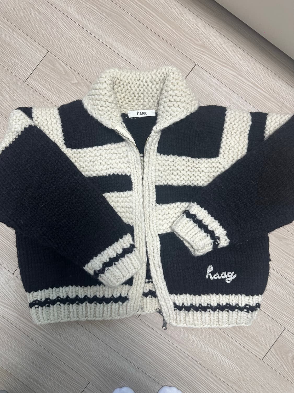 Haag 코위찬 블랙 니트 집업 상품이미지4