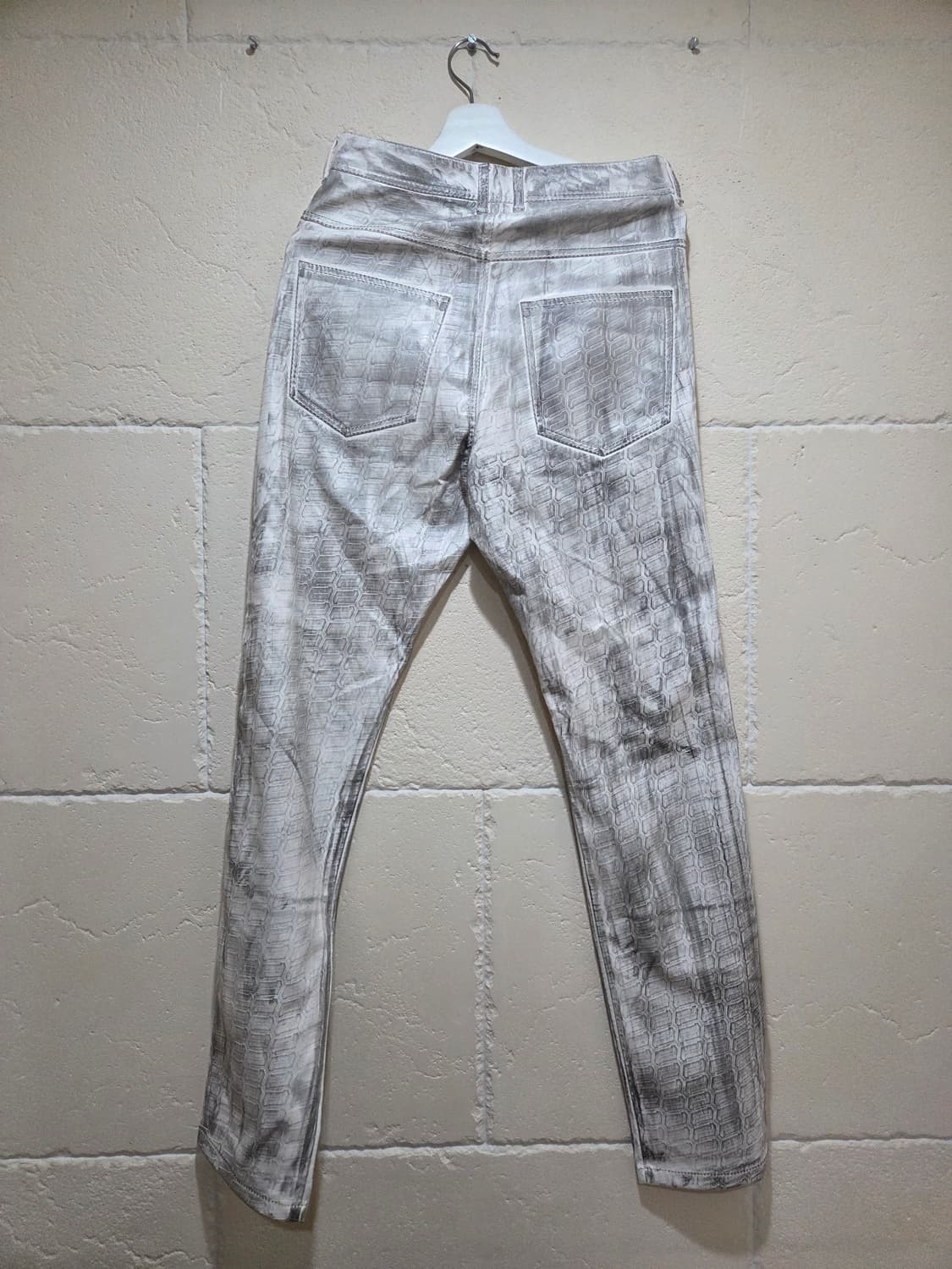 강혁 타이어 엠보싱 트라우저 팬츠 화이트 S사이즈 상품이미지2