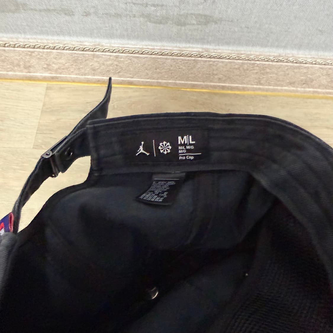 조던 프로 레어 에어 언스트럭처 햇 블랙 칠리 레드 M-L 상품이미지3