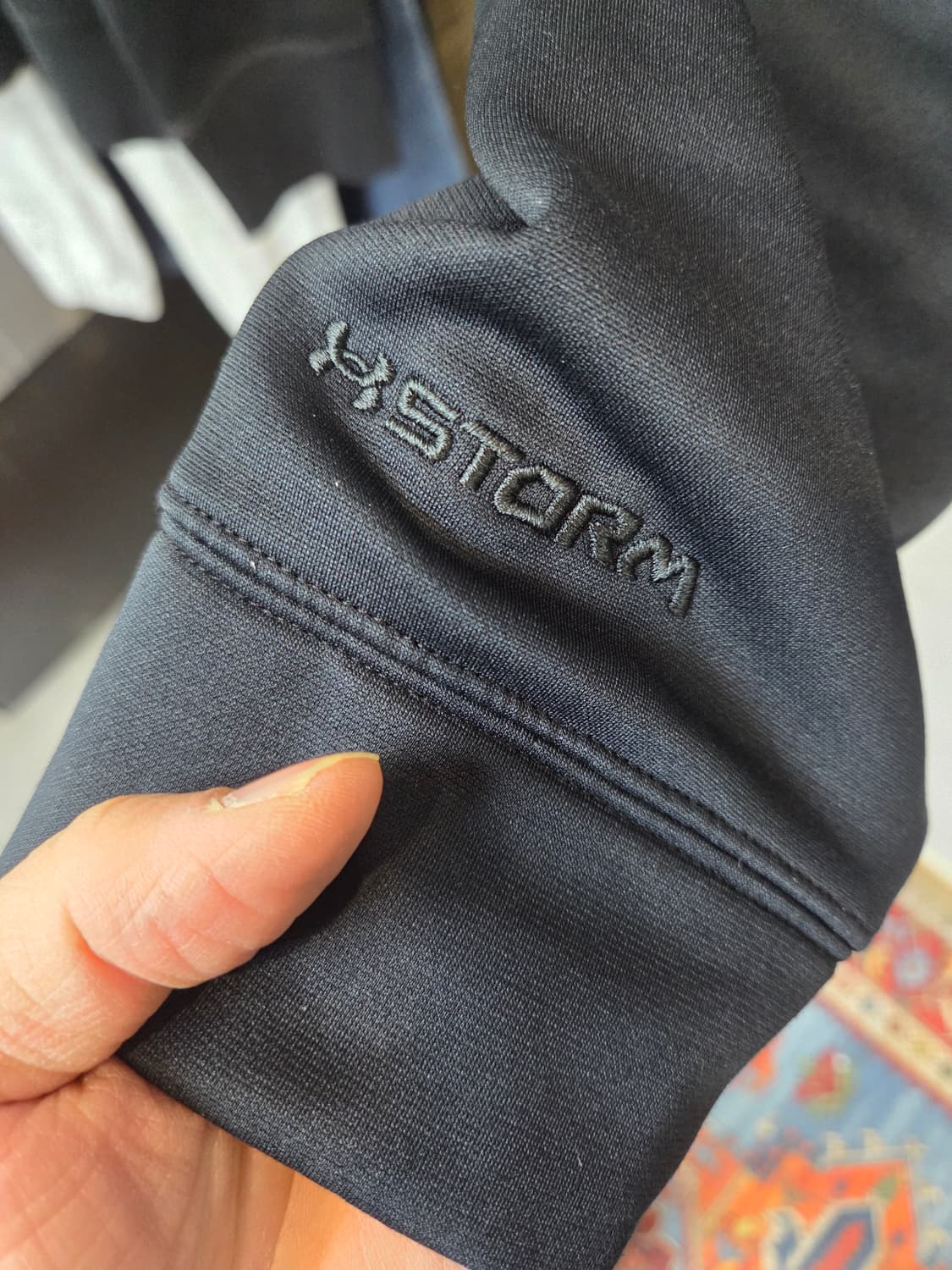 언더아머 스톰 리얼트리 로고 기능성 후드티 xl 상품이미지3