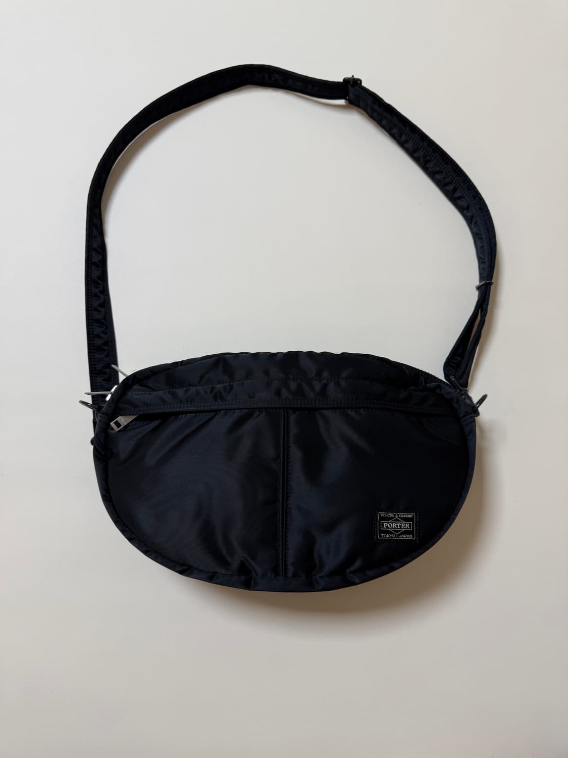 (신형) PORTER 포터 탱커 반달 숄더백 블랙 상품이미지1
