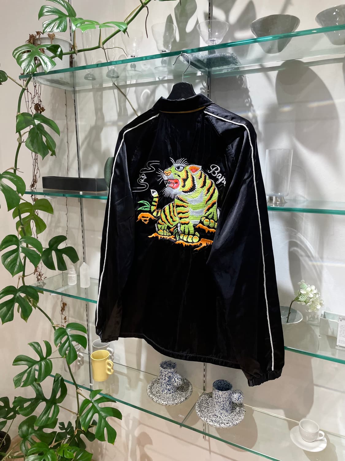 베이프 tiger embroidery jacket 상품이미지5