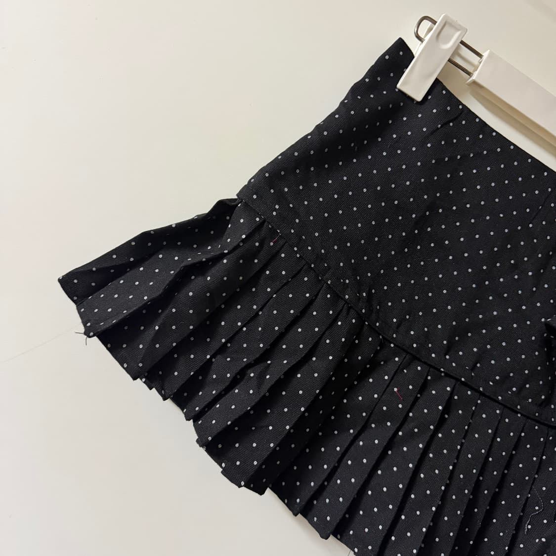 새상품 여자 도트 플리츠 미니스커트 (블랙) M 상품이미지2