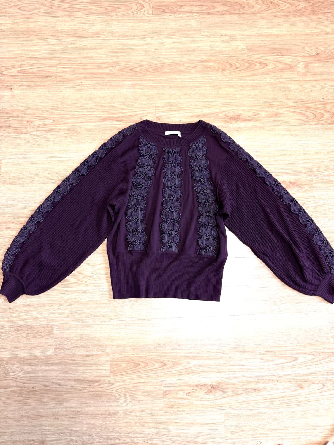 끌로에 레이스 패치 버건디 니트 S 상품이미지1