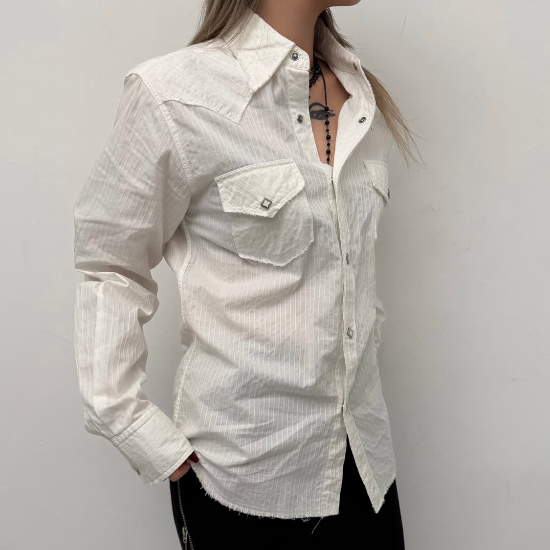 화이트 컷오프 디테일 웨스턴 셔츠 상품이미지1