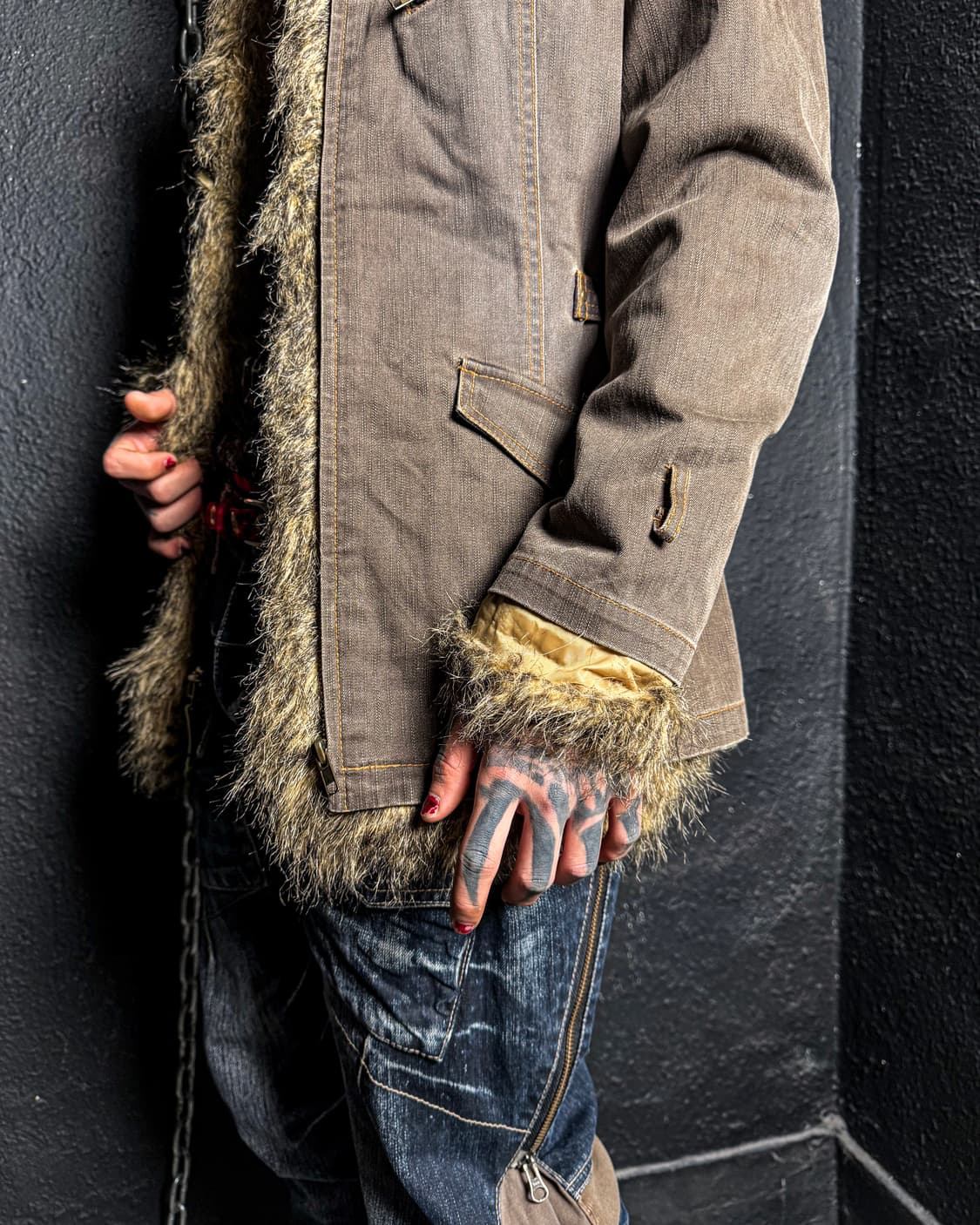 Brown fur trimmed jacket 상품이미지4