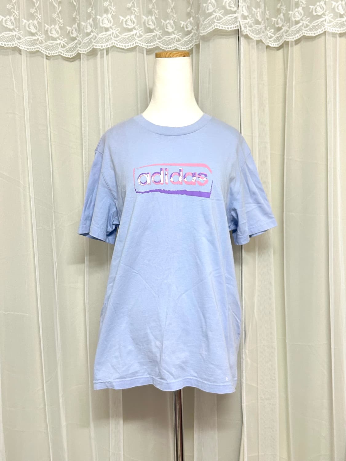 팔로워 무나! 아디다스 파스텔블루 핑크로고 반팔티  상품이미지1
