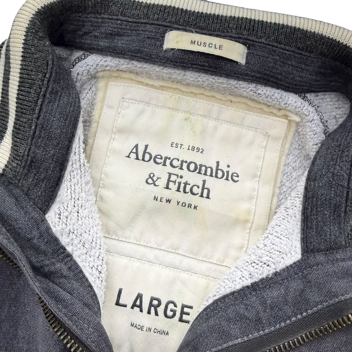 아베크롬비 머슬핏 워시드데님 차콜 블루 반집업 긴팔티 상품이미지9