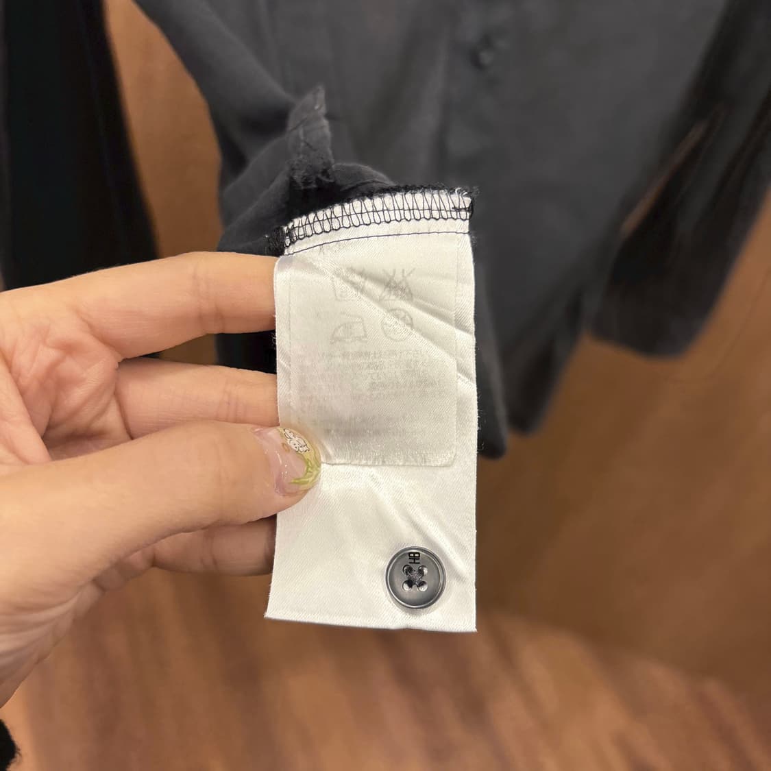 휴고 보스 긴팔 시스루 셔츠 절개 디테일 레귤러핏 차콜 상품이미지7