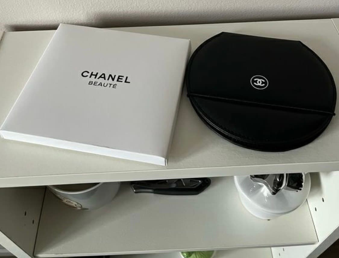 샤넬 뷰티 노벨티 탁상거울  상품이미지2